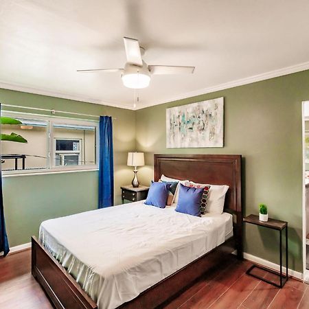 Uhost Ai - Updated 1B1B Hideaway - Sleeps 3 Hollywood Buitenkant foto