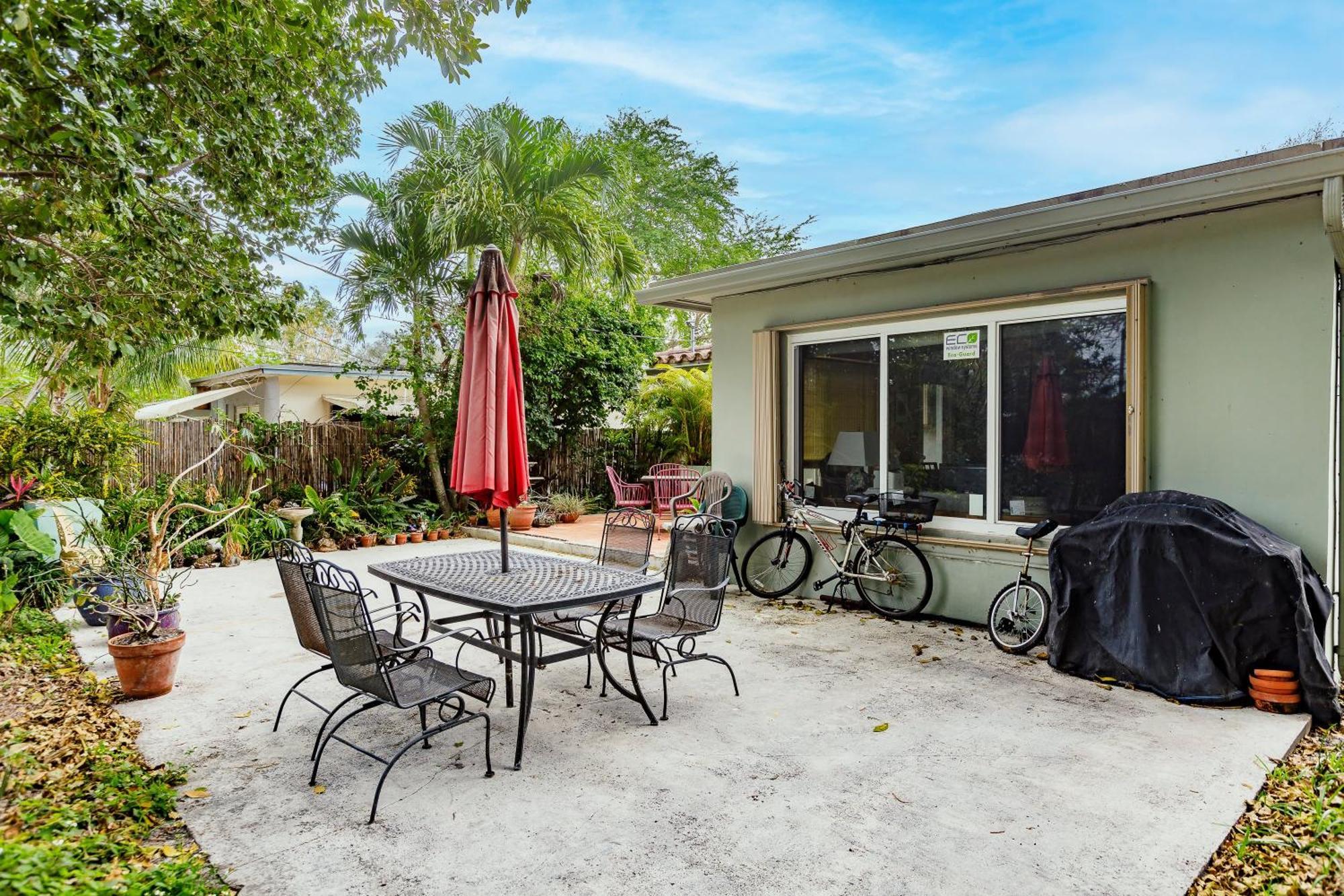 Uhost Ai - Updated 1B1B Hideaway - Sleeps 3 Hollywood Buitenkant foto